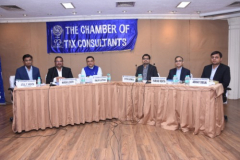 Panel Discussion. Dignitaries on the dais from L to R S/Shri CA Atul Mehta, Vice-Chairman; CA Naresh Sheth, Chairman; CA Rajiv Luthia, Moderator; CA Divyesh Lapsiwala, CA Parind Mehta, Panellist and CA Abhay Desai, Panellist